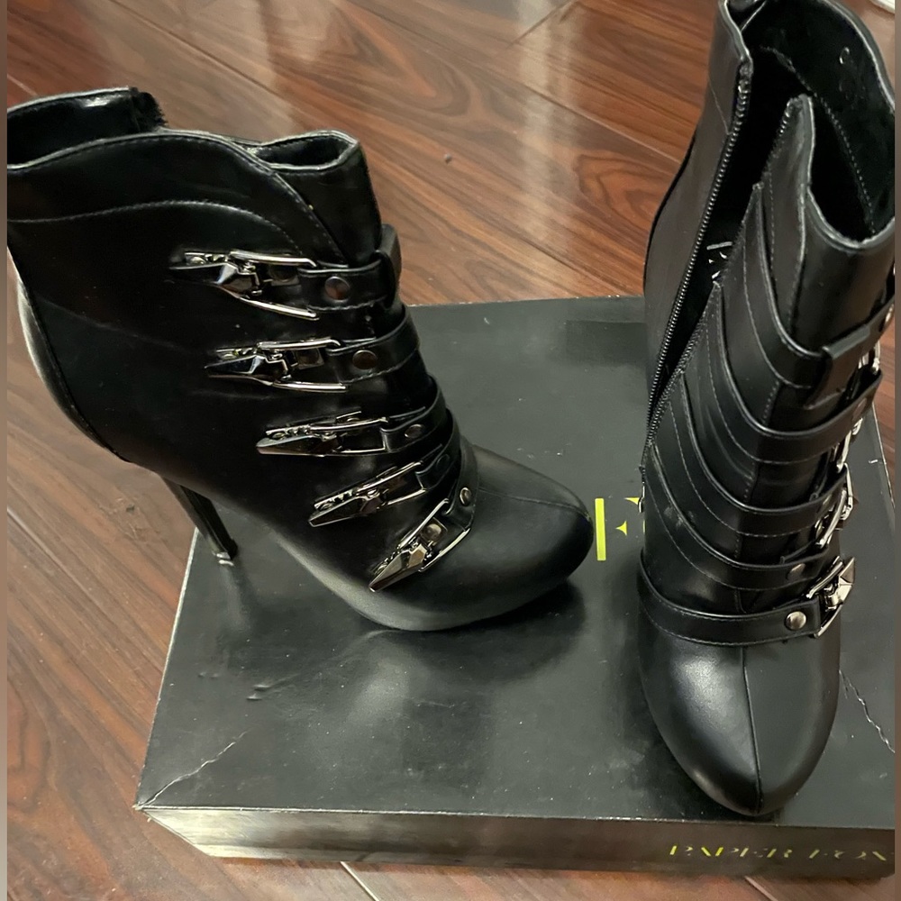Black Genece Booties